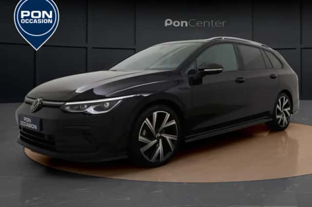 Volkswagen Golf (2023) thumbnail 2