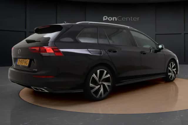 Volkswagen Golf (2023) thumbnail 6