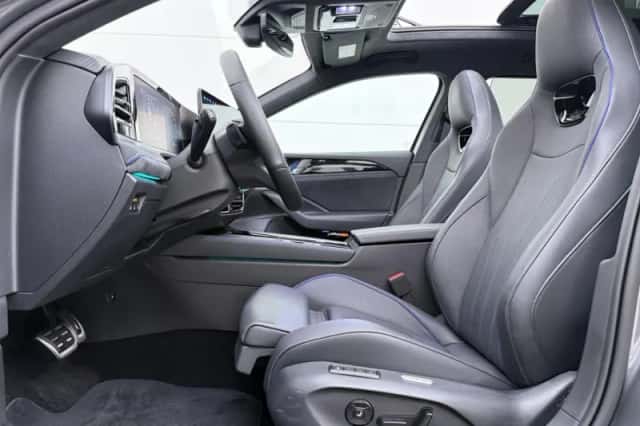 Volkswagen Passat (2025) thumbnail 5