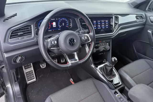 Volkswagen T-Roc (2021) thumbnail 4