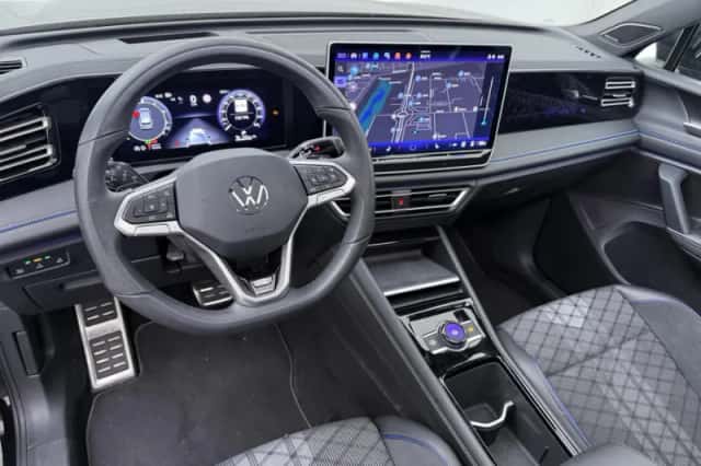 Volkswagen Tiguan (2024) thumbnail 4