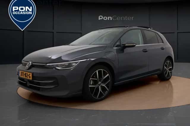 Volkswagen Golf (2026) thumbnail 1