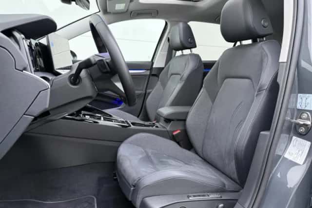 Volkswagen Golf (2026) thumbnail 5