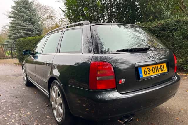 Audi A4 (1999) thumbnail 4