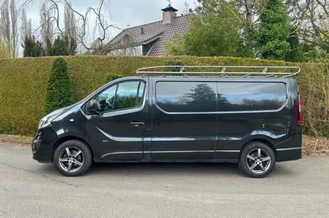 Opel Vivaro (2017) thumbnail 1