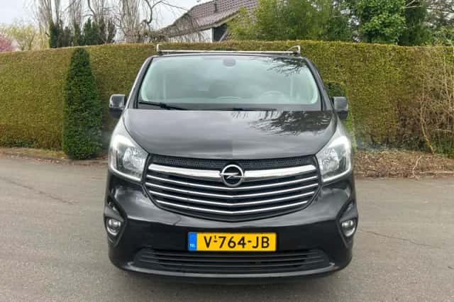 Opel Vivaro (2017) thumbnail 3