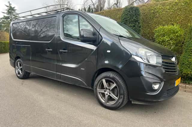 Opel Vivaro (2017) thumbnail 4
