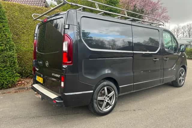 Opel Vivaro (2017) thumbnail 6