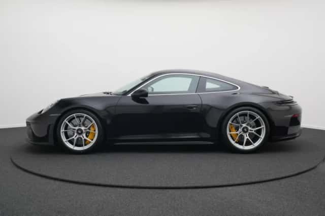 Porsche 911 (2026) thumbnail 2