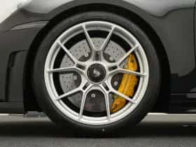 Porsche 911 (2026) thumbnail 18