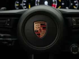 Porsche 911 (2026) thumbnail 40