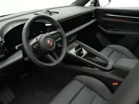 Porsche Macan (2026) thumbnail 10