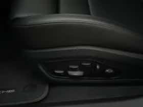 Porsche Taycan (2025) thumbnail 24
