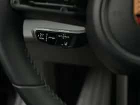 Porsche Taycan (2025) thumbnail 39