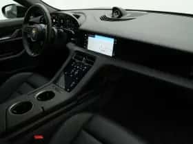 Porsche Taycan (2025) thumbnail 44