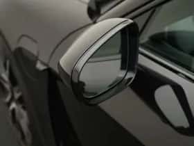 Porsche Taycan (2025) thumbnail 8