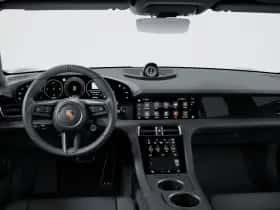 Porsche Taycan (2025) thumbnail 5