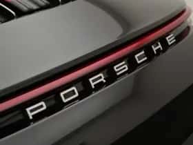 Porsche 911 (2021) thumbnail 11