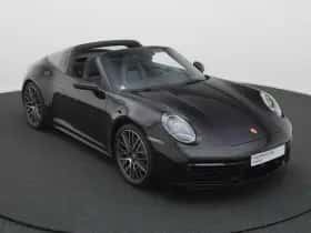 Porsche 911 (2021) thumbnail 14