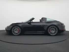 Porsche 911 (2021) thumbnail 19