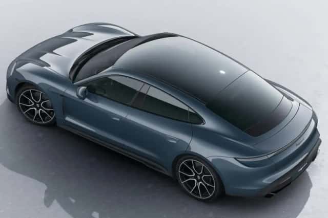 Porsche Taycan (2026) thumbnail 3