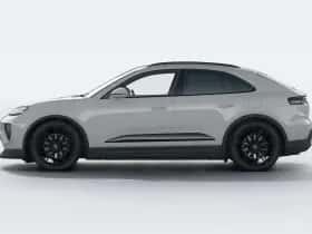 Porsche Macan (2026) thumbnail 2
