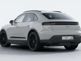 Porsche Macan (2026) thumbnail 3