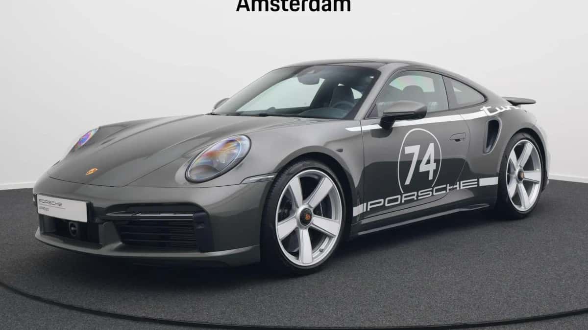 Porsche 911 (2025) — foto 1