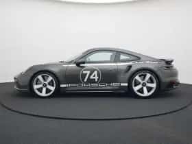 Porsche 911 (2025) thumbnail 16