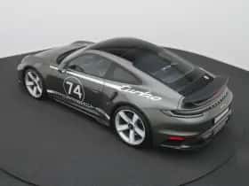 Porsche 911 (2025) thumbnail 17