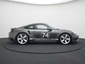 Porsche 911 (2025) thumbnail 3