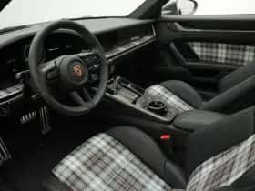 Porsche 911 (2025) thumbnail 22