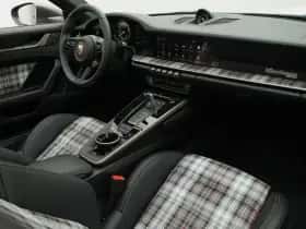 Porsche 911 (2025) thumbnail 52
