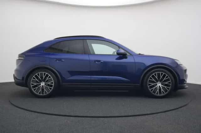 Porsche Macan (2026) thumbnail 5