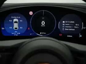 Porsche Macan (2025) thumbnail 41