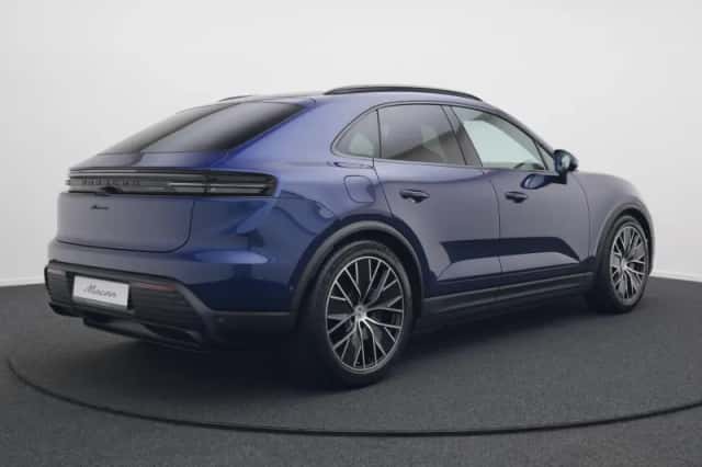 Porsche Macan (2026) thumbnail 6