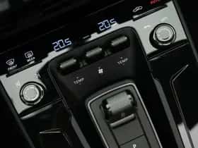 Porsche 911 (2026) thumbnail 45