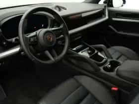 Porsche Cayenne (2024) thumbnail 5