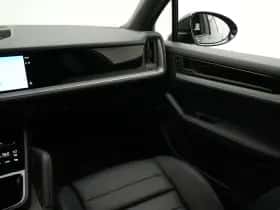 Porsche Cayenne (2024) thumbnail 50