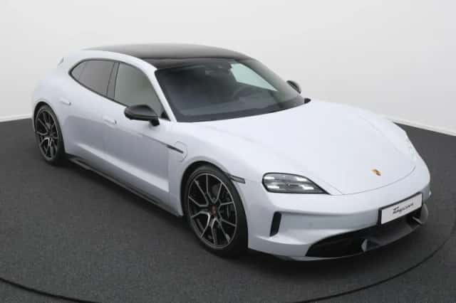 Porsche Taycan (2026) thumbnail 4