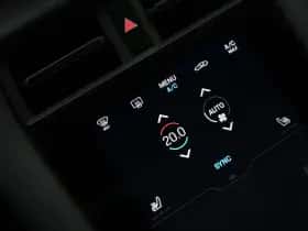 Porsche Taycan (2026) thumbnail 41