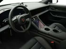 Porsche Taycan (2026) thumbnail 8