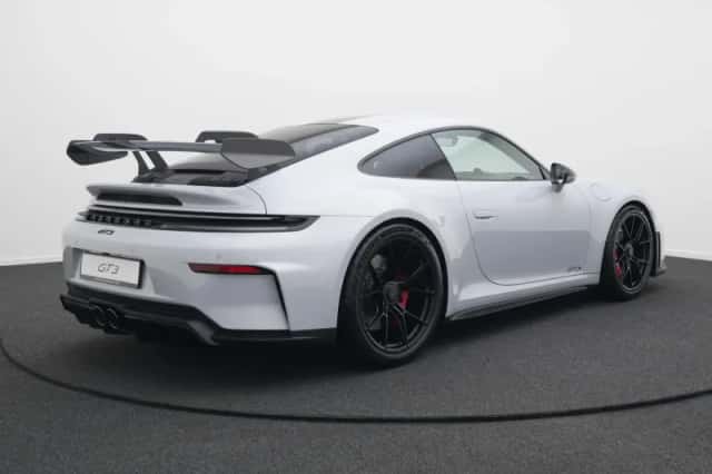 Porsche 911 (2026) thumbnail 3