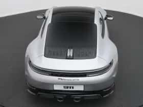 Porsche 911 (2025) thumbnail 18