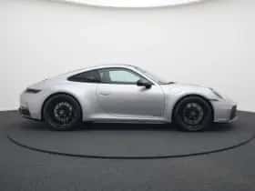 Porsche 911 (2025) thumbnail 3