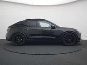 Porsche Macan (2025) thumbnail 2