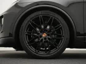 Porsche Macan (2025) thumbnail 4