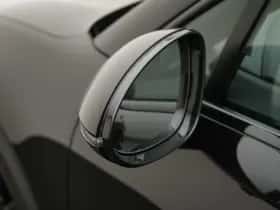 Porsche Macan (2025) thumbnail 8