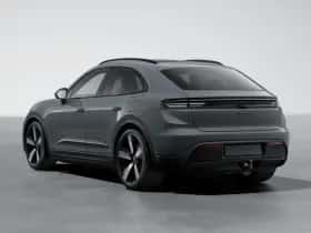 Porsche Macan (2025) thumbnail 3