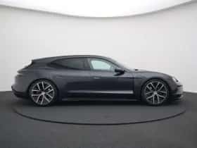 Porsche Taycan (2024) thumbnail 2
